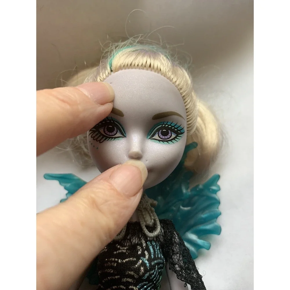 2013 Mattel Ever After High Doll Faybelle Thorn First Chapter, NOT COMPLETE